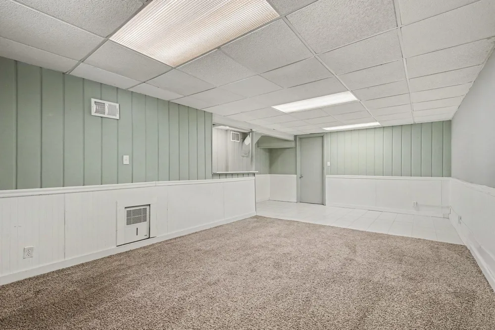 2738 Richards Drive SE East Grand Rapids, MI 49506