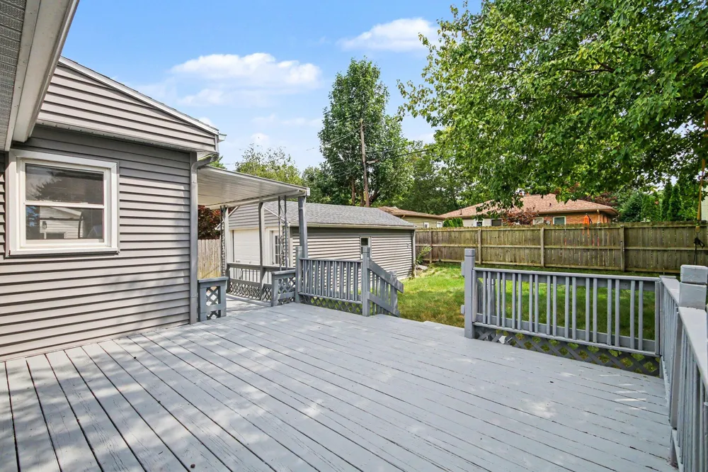 2738 Richards Drive SE East Grand Rapids, MI 49506