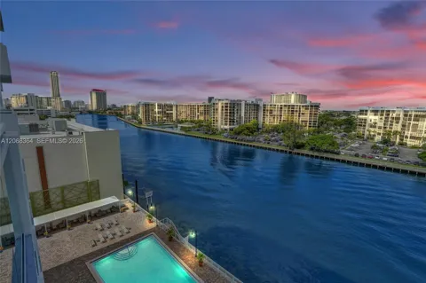 3000 S Ocean Dr #808