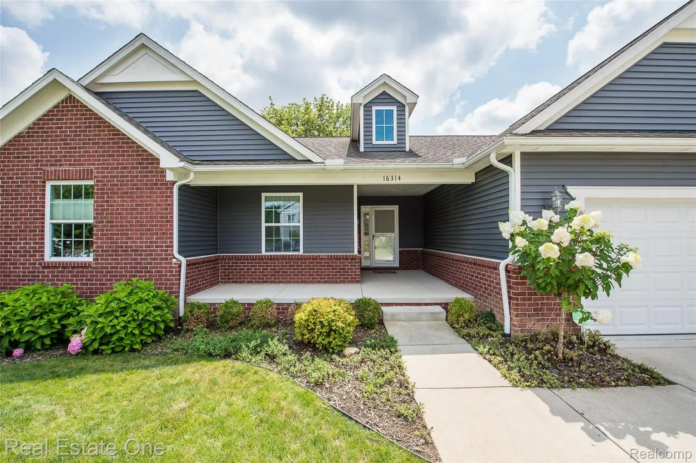 16314 Red Fox Trail Fenton Charter Township, MI 48451