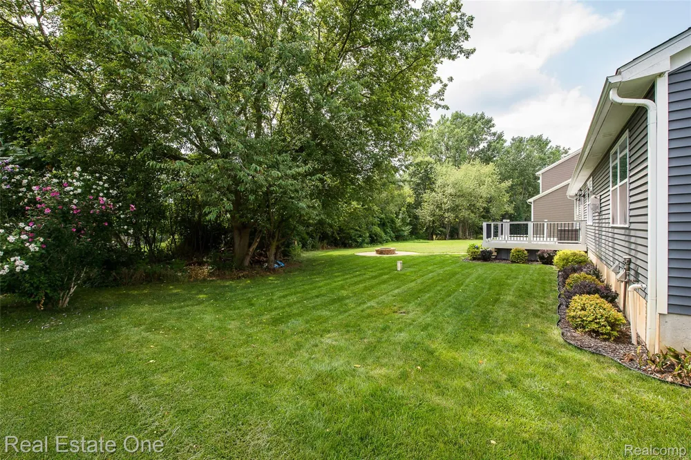 16314 Red Fox Trail Fenton Charter Township, MI 48451