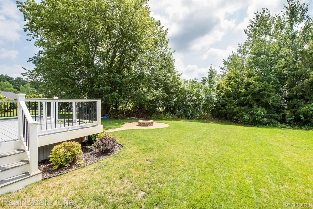 16314 Red Fox Trail Fenton Charter Township, MI 48451