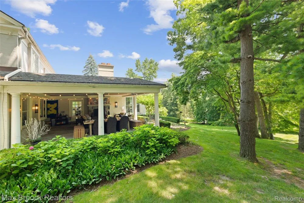 375 Dunston Road Bloomfield Hills City, MI 48304