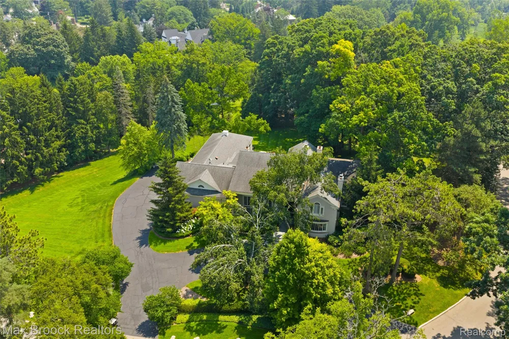 375 Dunston Road Bloomfield Hills City, MI 48304