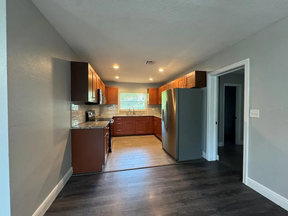 2125 CARLTON DRIVE Orlando, FL 32806