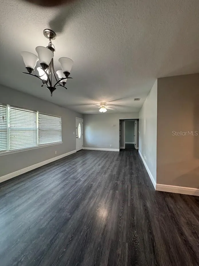2125 CARLTON DRIVE Orlando, FL 32806