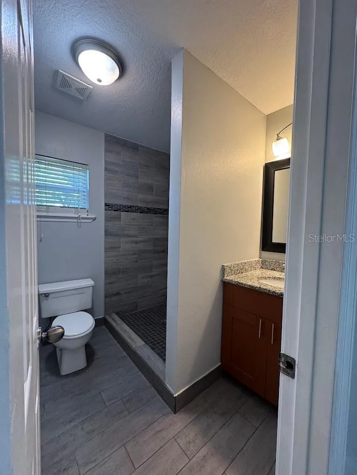 2125 CARLTON DRIVE Orlando, FL 32806