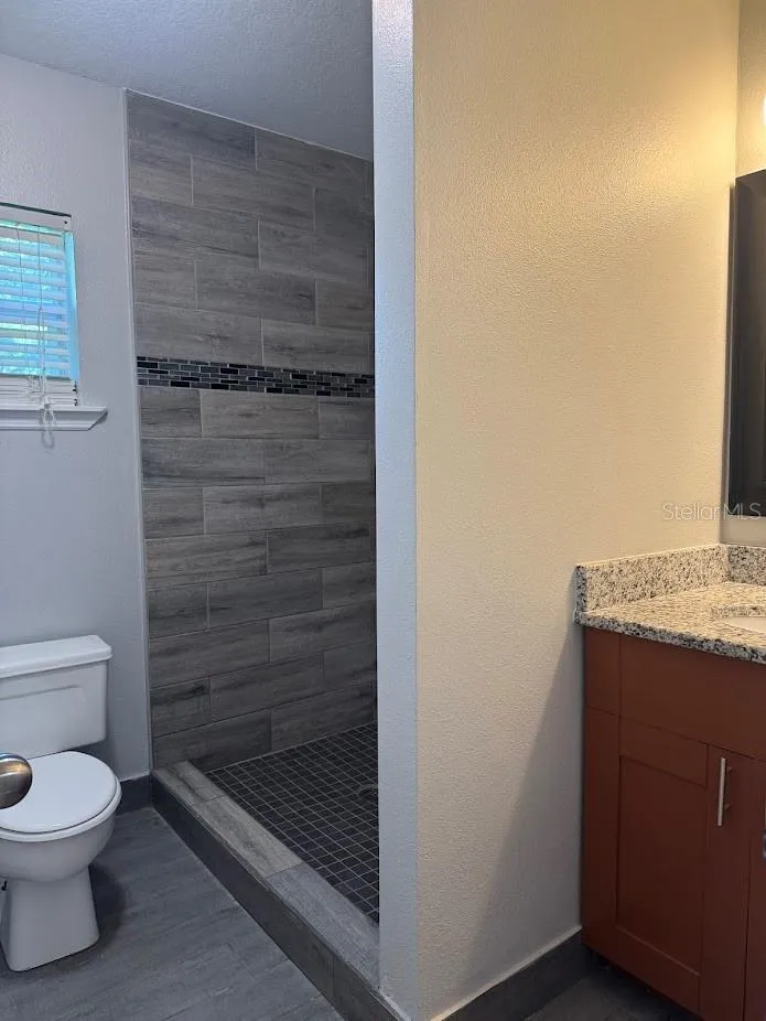 2125 CARLTON DRIVE Orlando, FL 32806