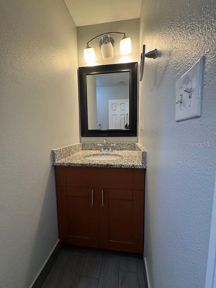 2125 CARLTON DRIVE Orlando, FL 32806