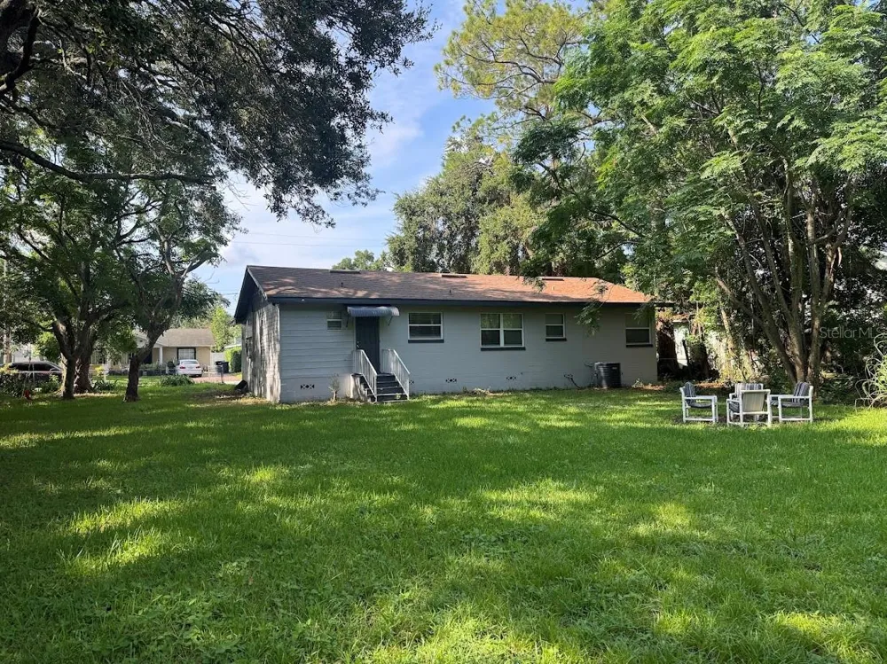 2125 CARLTON DRIVE Orlando, FL 32806