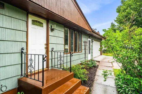 703 Ebony Avenue