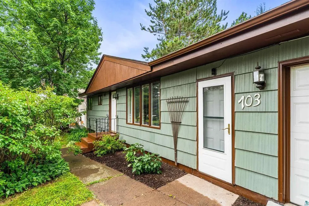 703 Ebony Avenue Duluth, MN 55811
