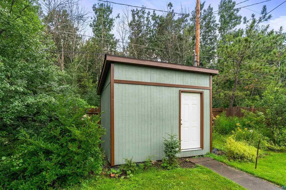 703 Ebony Avenue Duluth, MN 55811