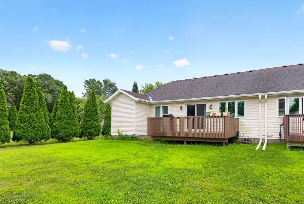1407 S Garden Street Lake City, MN 55041