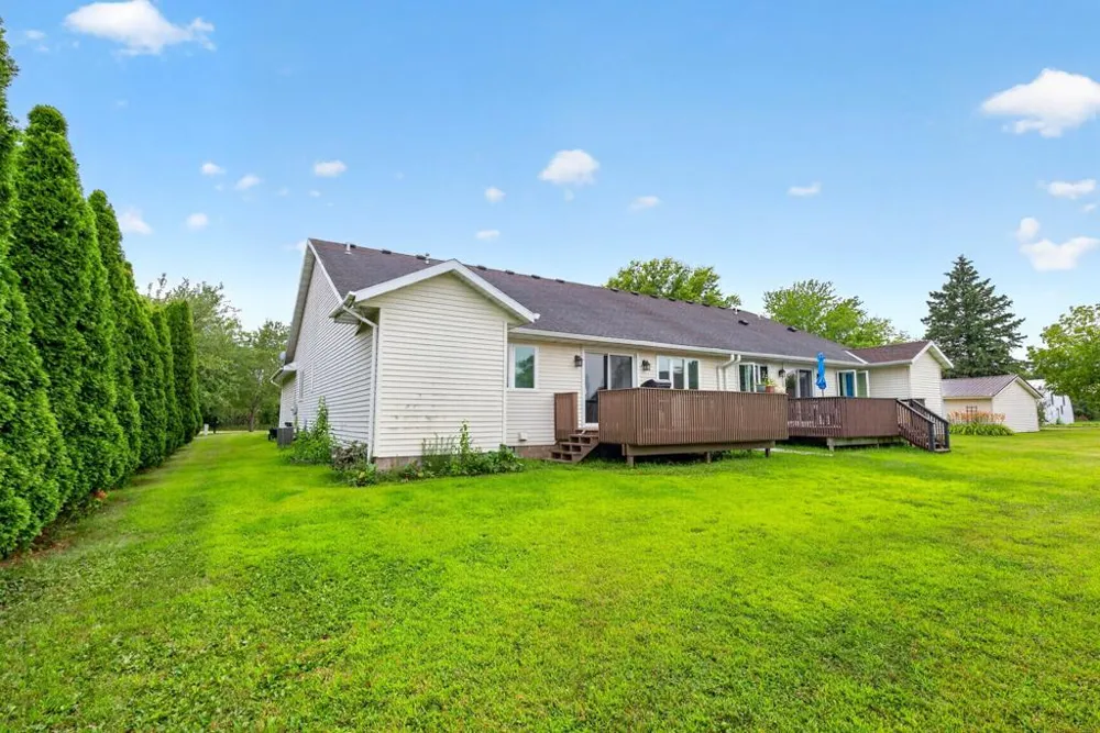 1407 S Garden Street Lake City, MN 55041