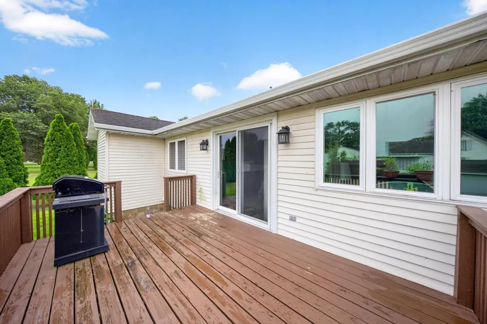 1407 S Garden Street Lake City, MN 55041