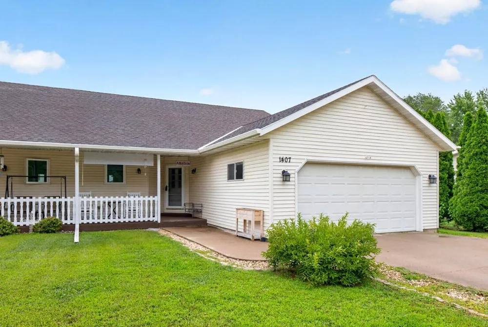 1407 S Garden Street Lake City, MN 55041