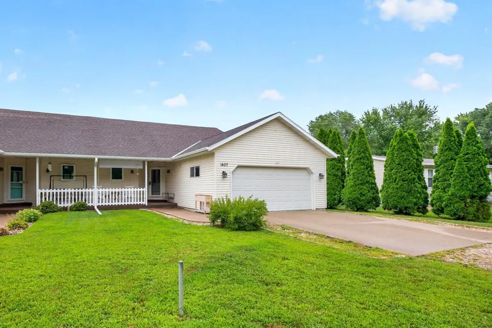 1407 S Garden Street Lake City, MN 55041