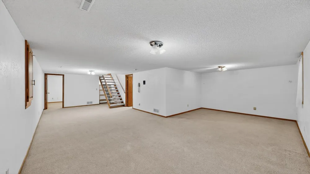 302 Cross Street Lake City, MN 55041