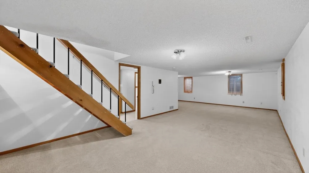 302 Cross Street Lake City, MN 55041