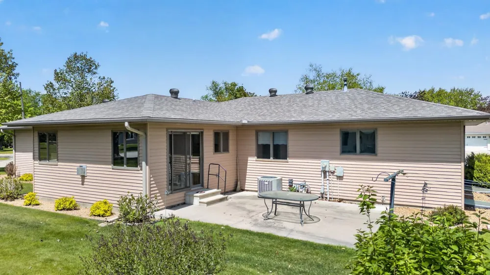302 Cross Street Lake City, MN 55041
