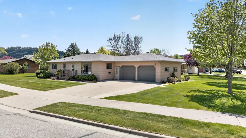 302 Cross Street Lake City, MN 55041