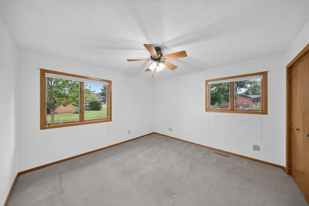 302 Cross Street Lake City, MN 55041