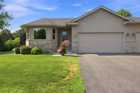 1501 Comstock Lane