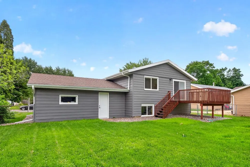 3015 4th Avenue NW Rochester, MN 55901