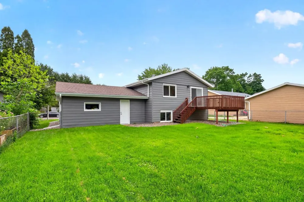 3015 4th Avenue NW Rochester, MN 55901