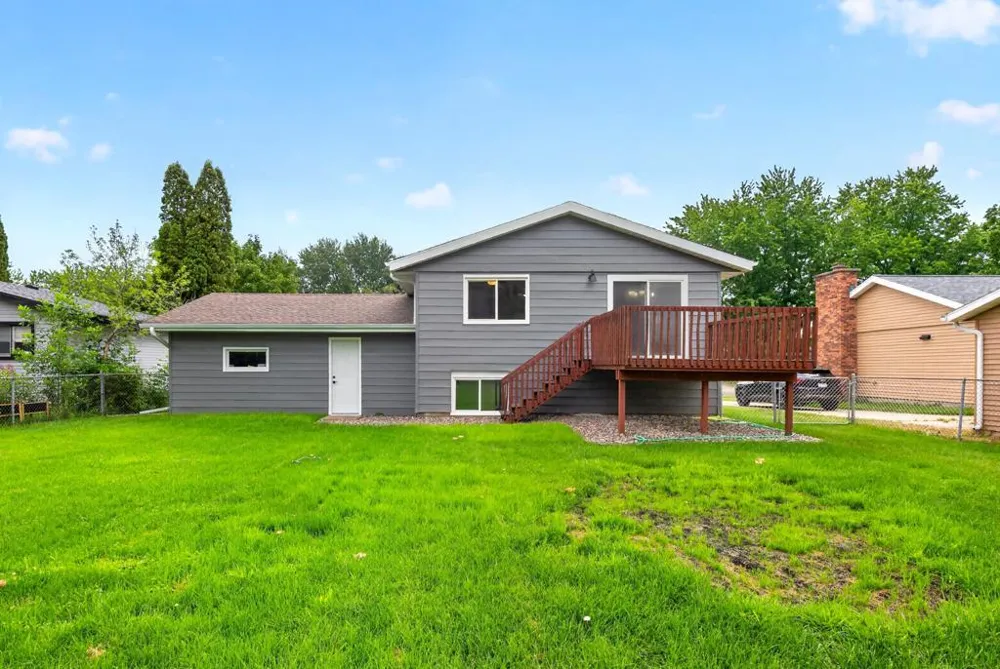 3015 4th Avenue NW Rochester, MN 55901
