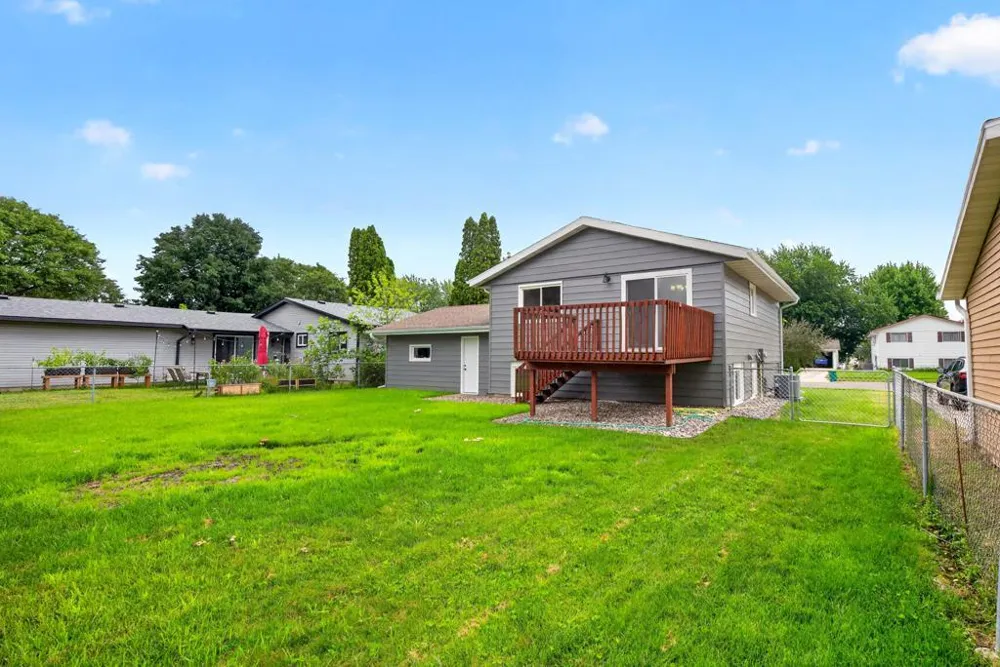 3015 4th Avenue NW Rochester, MN 55901