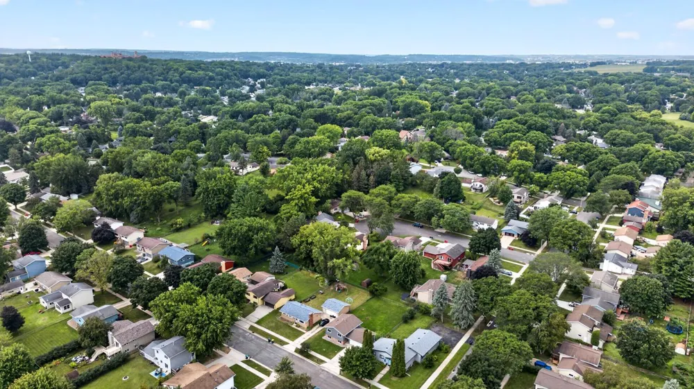 3015 4th Avenue NW Rochester, MN 55901