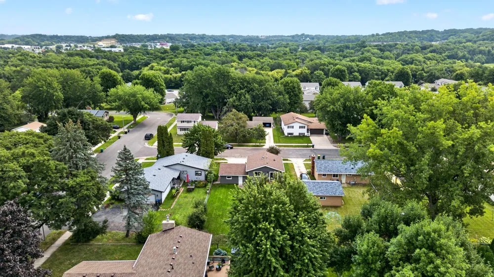 3015 4th Avenue NW Rochester, MN 55901