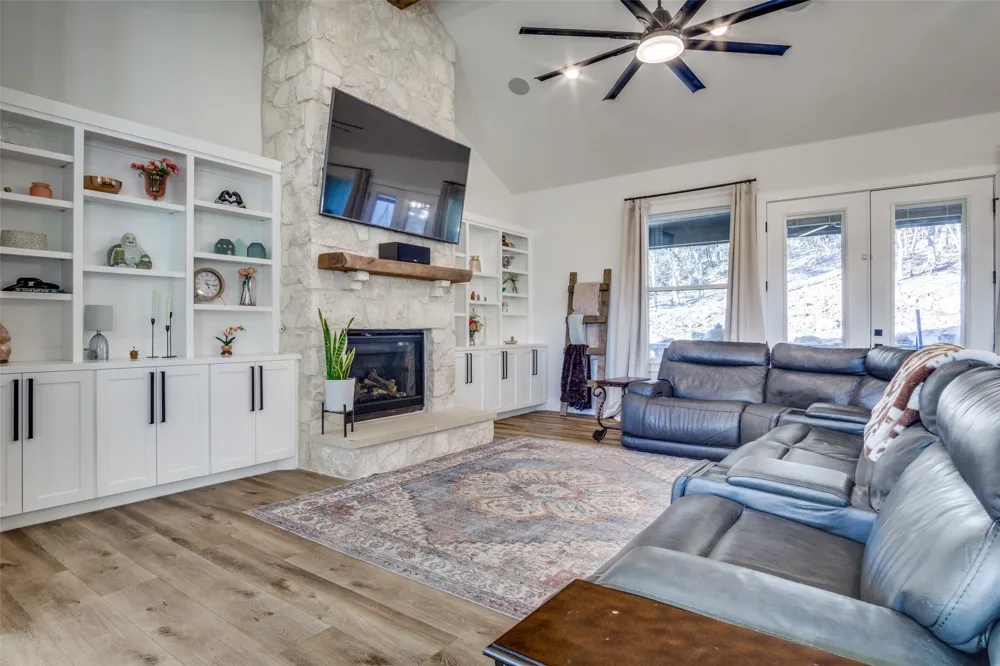 112 Wooded Acres Drive Mineral Wells, TX 76067