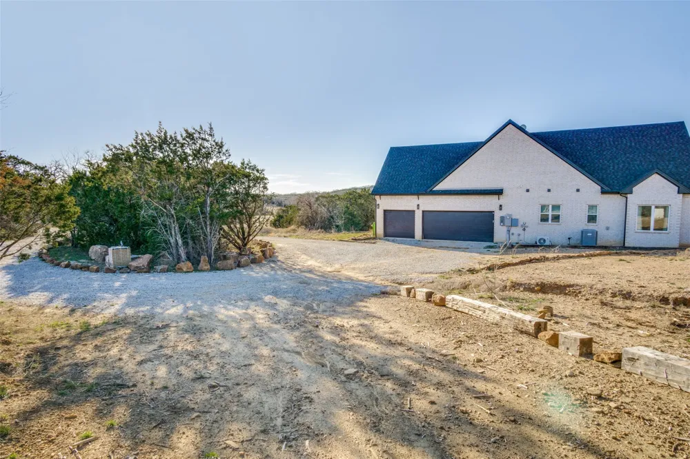 112 Wooded Acres Drive Mineral Wells, TX 76067