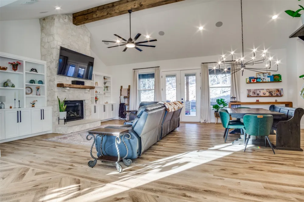 112 Wooded Acres Drive Mineral Wells, TX 76067