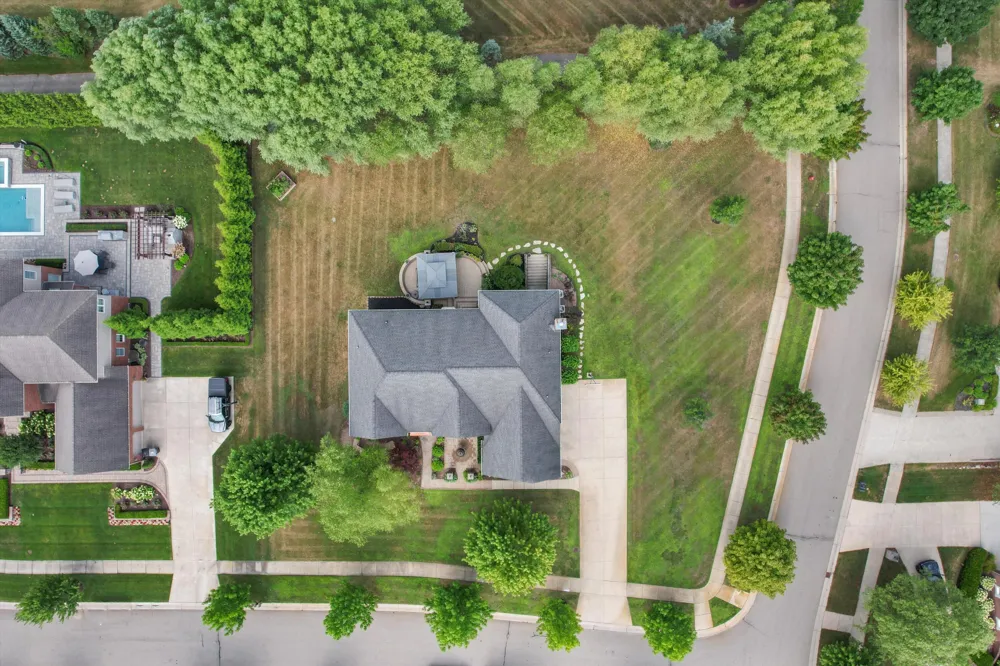 17629 Mystic Valley Court Northville, MI 48168