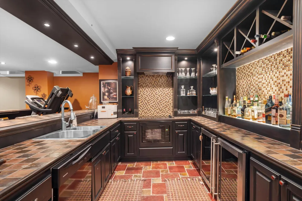 17629 Mystic Valley Court Northville, MI 48168