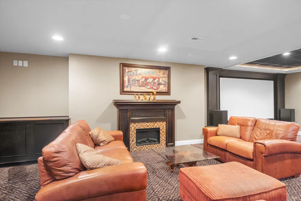 17629 Mystic Valley Court Northville, MI 48168