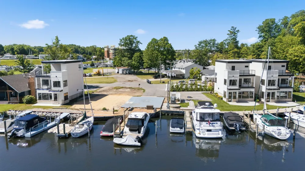 3 Bailey Avenue #2 South Haven, MI 49090