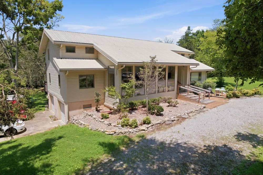 5052 John Hagar Rd Hermitage, TN 37076