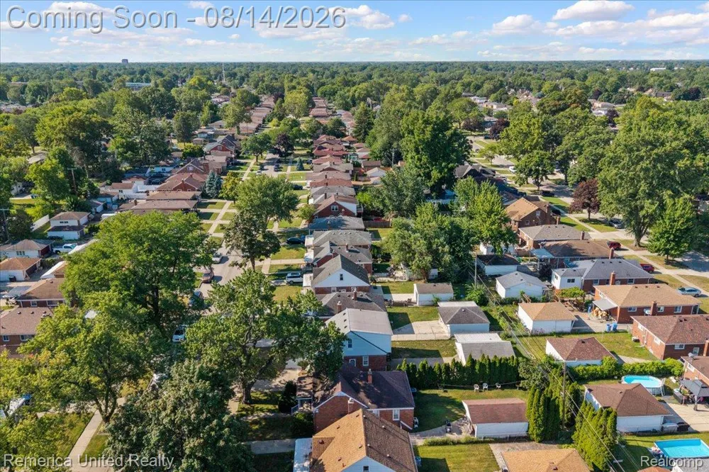 6943 Colonial Street Dearborn Heights City, MI 48127