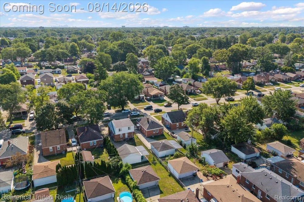 6943 Colonial Street Dearborn Heights City, MI 48127