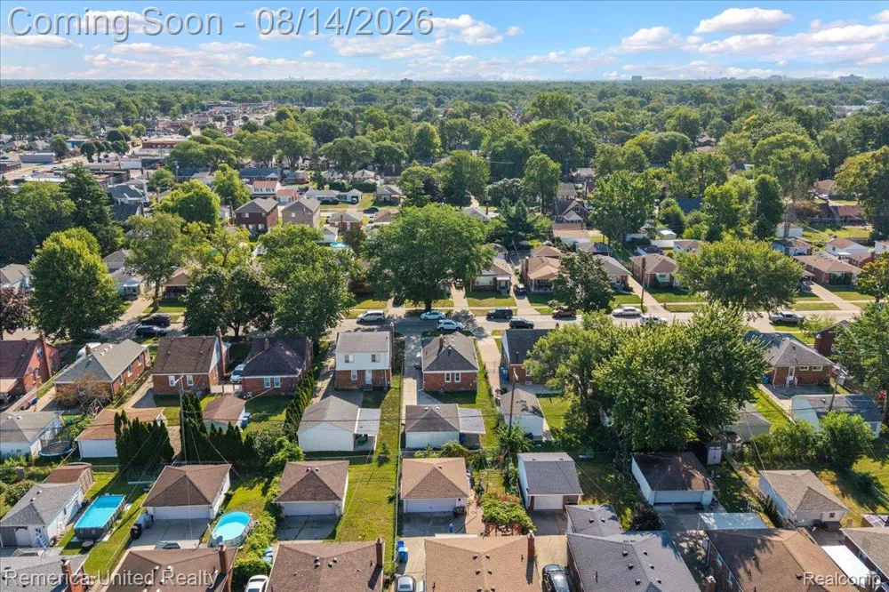 6943 Colonial Street Dearborn Heights City, MI 48127