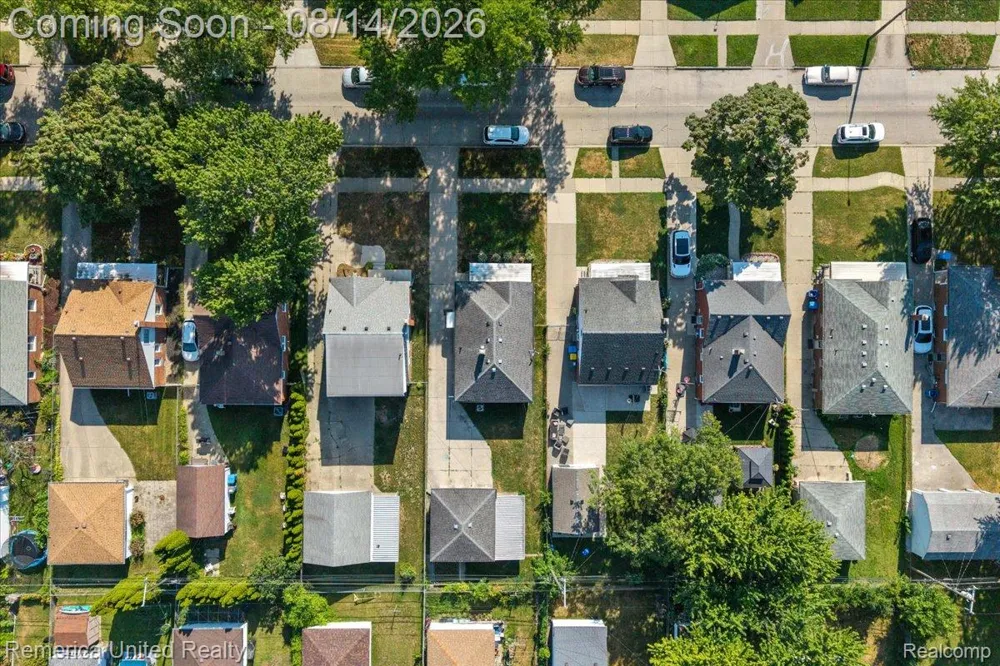 6943 Colonial Street Dearborn Heights City, MI 48127