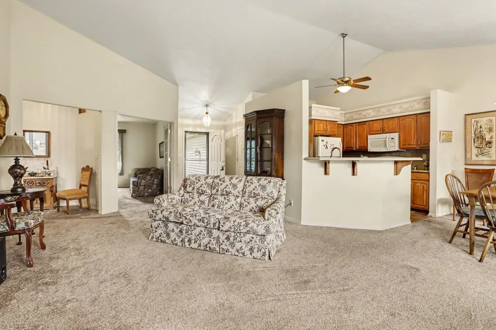 30 Oakdale Lane #104 Coldwater City, MI 49036
