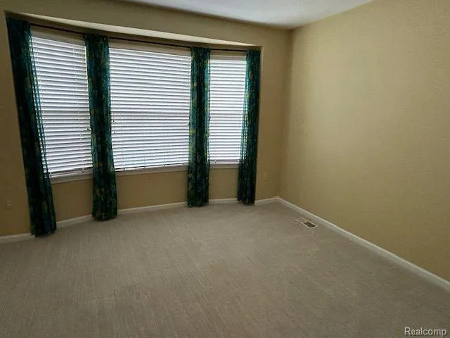 49777 HIDDEN VALLEY DRIVE Macomb Township, MI 48044
