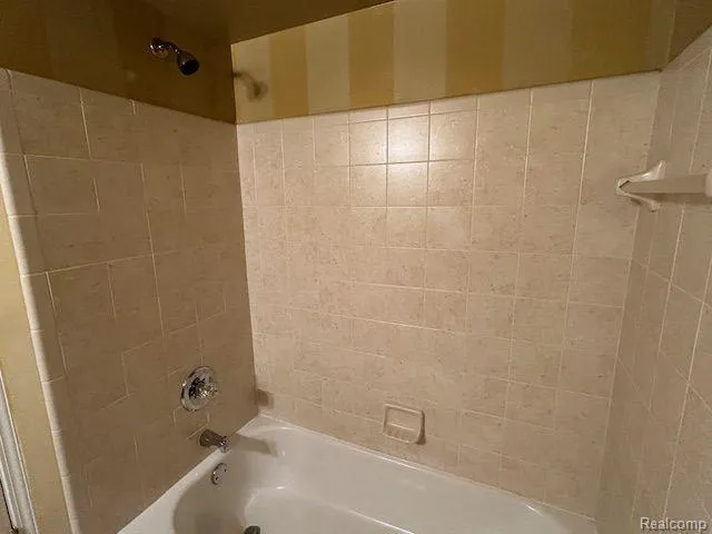 49777 HIDDEN VALLEY DRIVE Macomb Township, MI 48044