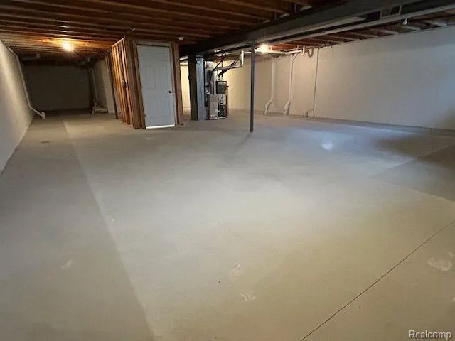 49777 HIDDEN VALLEY DRIVE Macomb Township, MI 48044